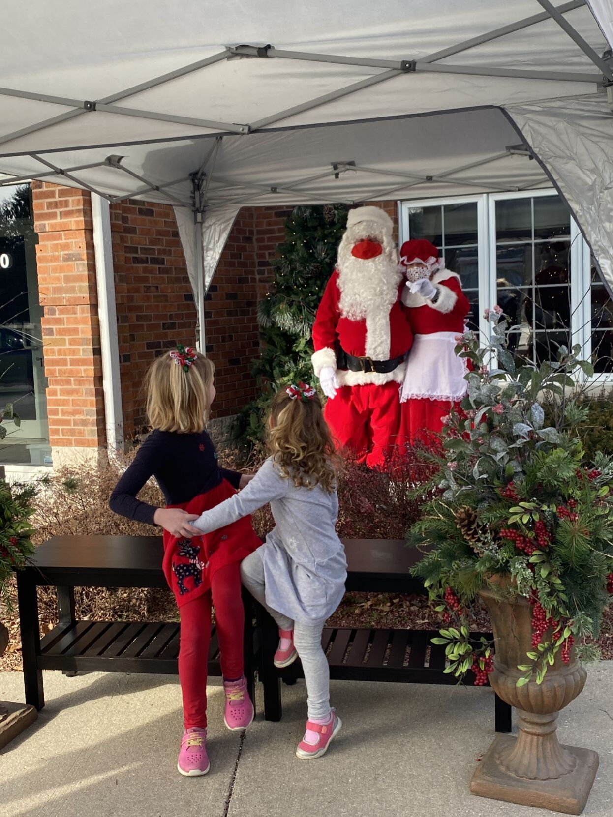 Kids w/ Santa